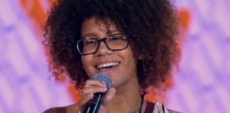 Adolescente de Vila Velha vira todas as cadeiras no The Voice Kids