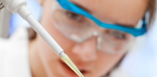 Laboratório Municipal de Nova Venécia recebe declaração do Programa Nacional do Controle de Qualidade