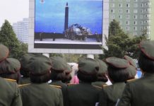EUA disparam míssil em novo teste para retaliar Coreia do Norte