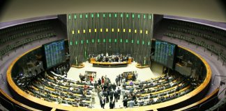 Comissão da Câmara aprova fim do foro privilegiado