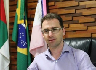 Prefeito sanciona lei que irá garantir ajuda financeira a estudantes