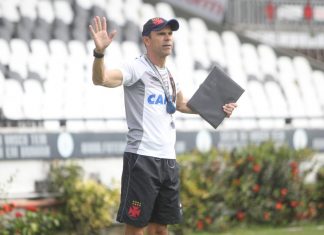 Vasco demite Milton Mendes e nome de Zé Ricardo é especulado em São Januário