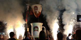 Mais de 8 mil litros de café são preparados em coador gigante durante festa em Brejetuba, ES