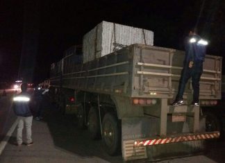 Operação flagra mais de 80 veículos irregulares no transporte de rochas