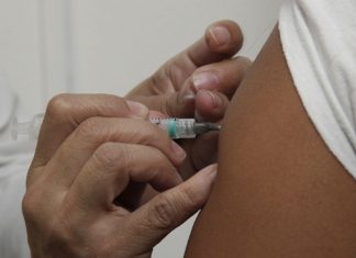 Dia D: 20 Unidades de Saúde de Linhares atendem hoje (16) para atualizar carteira de vacinação