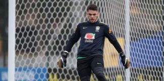 Tite faz três mudanças na seleção para jogo com a Bolívia