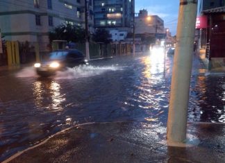 Chuva forte alaga pontos da Grande Vitória e complica o trânsito