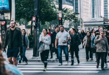 Expectativa de vida do brasileiro ao nascer é de 76,3 anos em 2018, diz IBGE