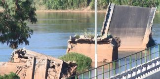 MPF pede retirada de escombros de ponte do leito do Rio Doce em Linhares, ES