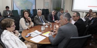 Ministra da Agricultura recebe produtores capixabas para discutir endividamento rural