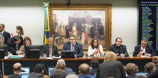 Reforma da Previdência é aprovada na CCJ da Câmara