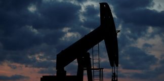 Preços do petróleo desabam e têm maior queda diária desde 1991