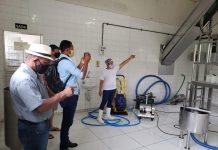 Produtores de goiaba e cajá manga anão de Linhares visitam indústria de polpa de frutas