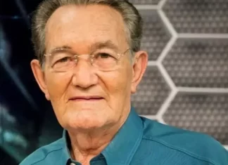 Corpo de Léo Batista é velado na sede do Botafogo; fãs e amigos prestam homenagens