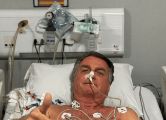 Bolsonaro passa bem após cirurgia de 12 horas no intestino