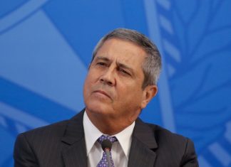 Testemunha de defesa diz que Braga Netto estava jogando vôlei no 8 de Janeiro