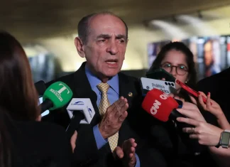 CCJ do Senado aprova fim da reeleição para cargos do Executivo