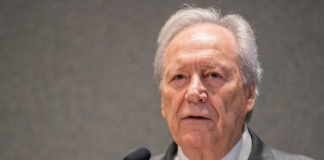 Lewandowski entrega carta de demissão a Lula e deixará o Ministério da Justiça