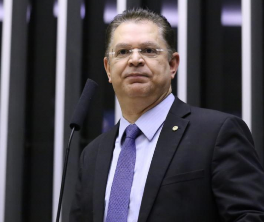 Oposição começa a coletar assinaturas para anistia dos condenados do 8 de Janeiro