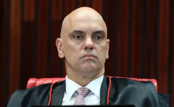 Datafolha: 59% dizem que Moraes agiu mal ao proibir visita de Flávio a Bolsonaro