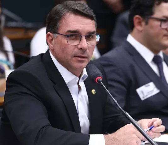 Flávio Bolsonaro visita o ES neste sábado; saiba a programação