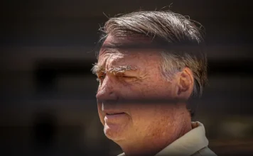 Bolsonaro pede anulação da condenação ao STF e cita fala de Moraes no caso Master